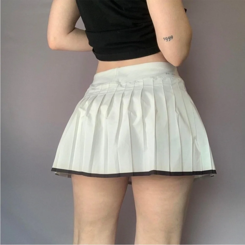 NIKE DRI FIT Pleated Tennis Skort White Black Size Large